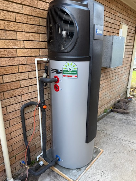 Heat pump hot water system